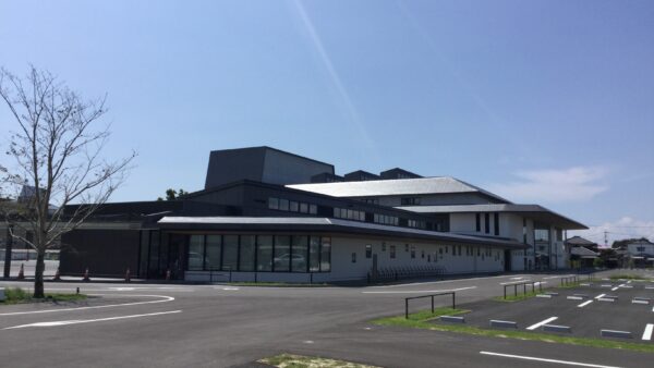 M施設